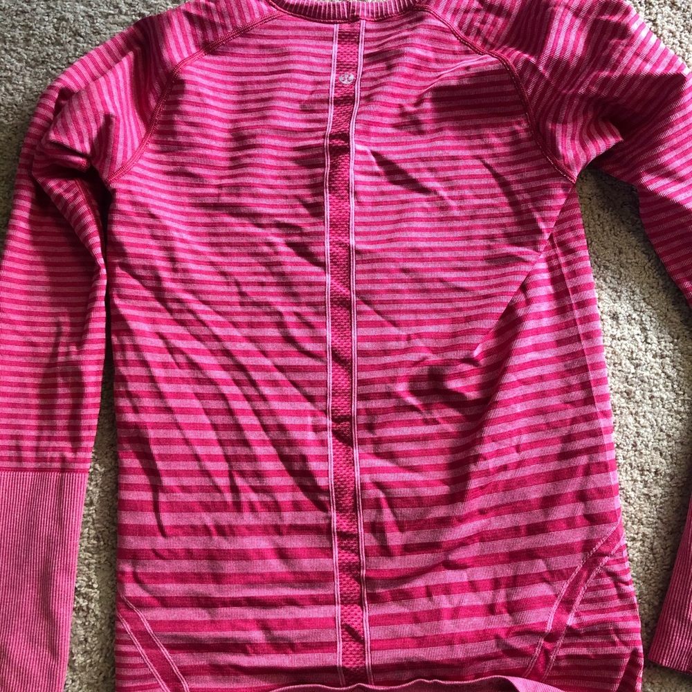 Lululemon athletic top. Original owner.